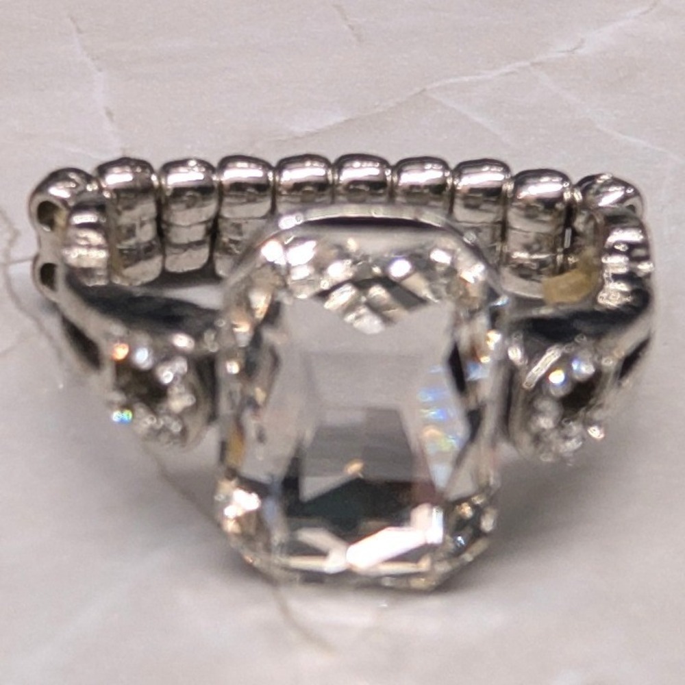 New Stretch Band Ring Silver Tone Emerald Cut Clear Faceted Rhinestone Statement